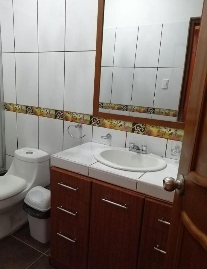 Deluxe Hotel Talara - A 5 Minutos Del Aeropuerto Y Plaza De Armas Eksteriør billede