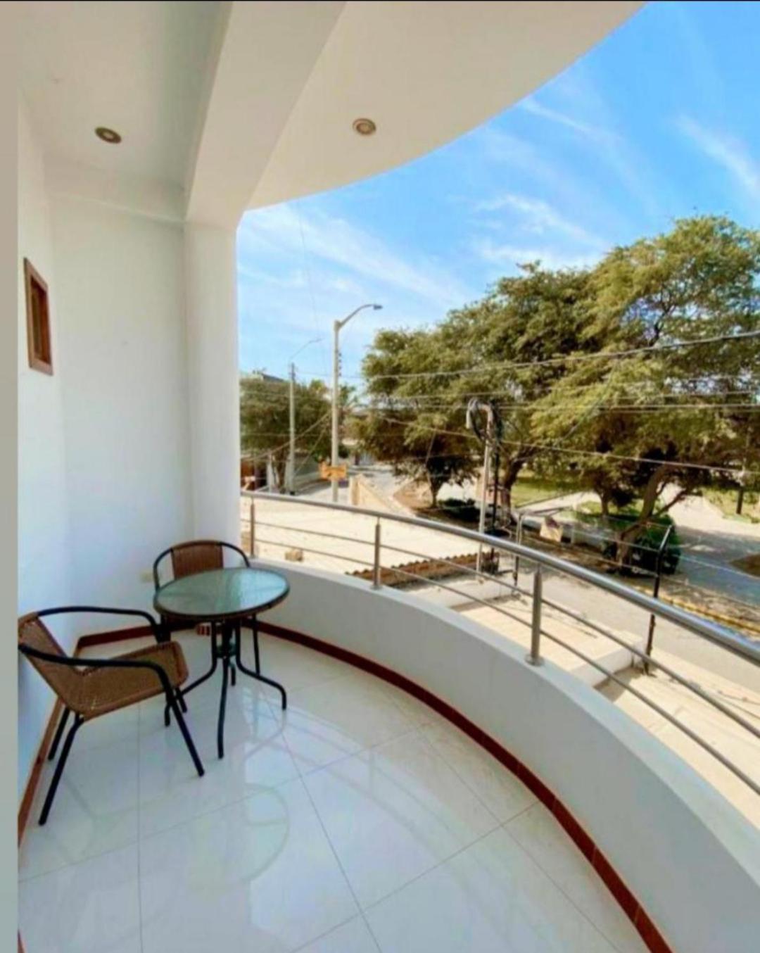 Deluxe Hotel Talara - A 5 Minutos Del Aeropuerto Y Plaza De Armas Værelse billede