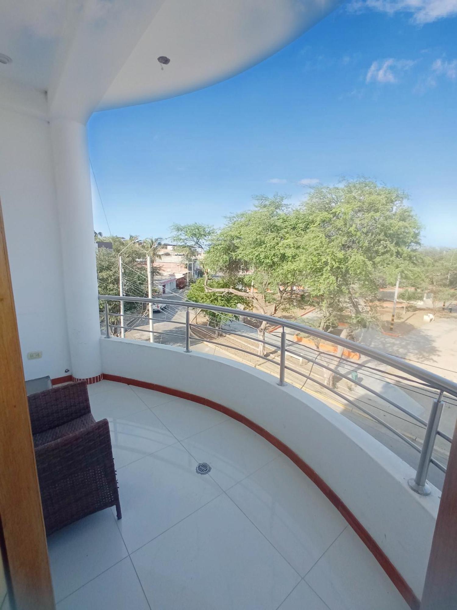 Deluxe Hotel Talara - A 5 Minutos Del Aeropuerto Y Plaza De Armas Værelse billede