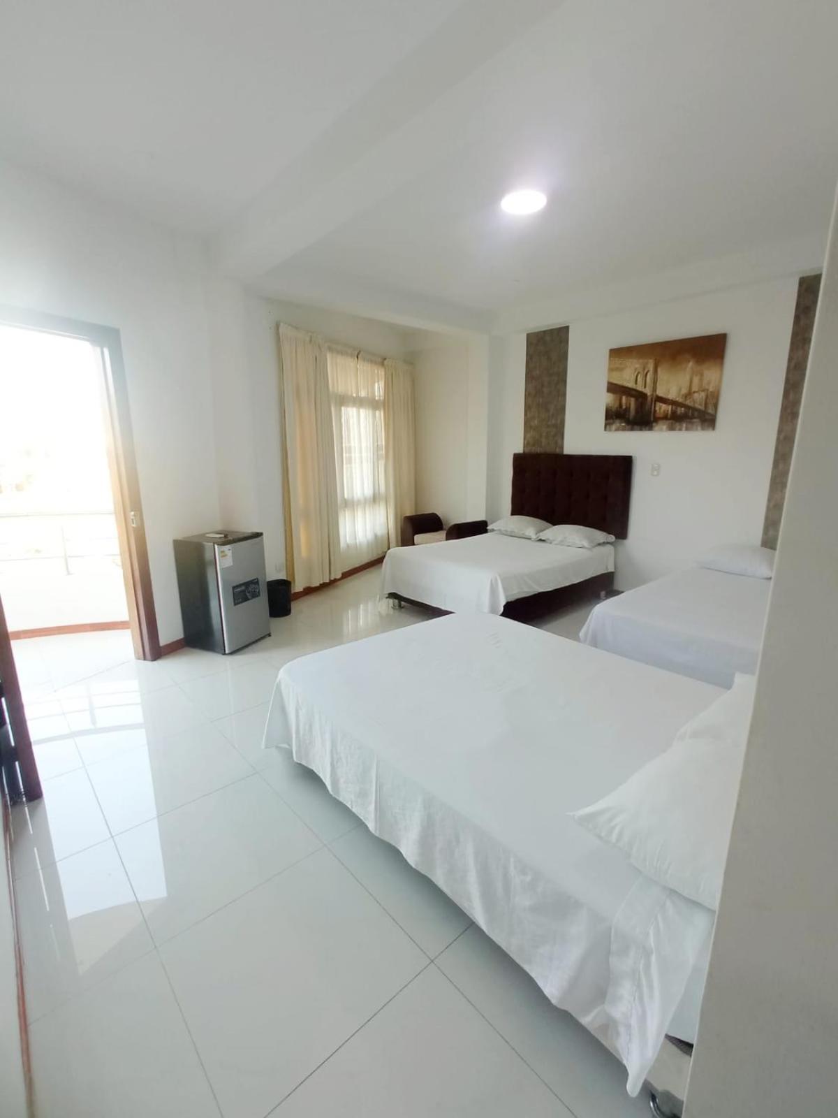 Deluxe Hotel Talara - A 5 Minutos Del Aeropuerto Y Plaza De Armas Eksteriør billede